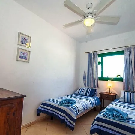 Casa 105, Montana Roja, Villa *