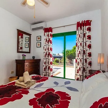 Casa 105, Montana Roja, * Playa Blanca (Lanzarote)